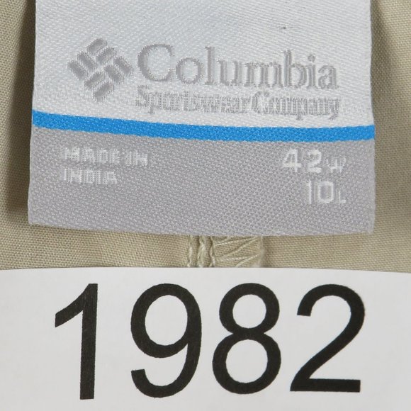 Columbia* Men's 1.5" Belt Loop Multipocketed Khaki Shorts~ Size 42" Waist - Picture 3 of 9